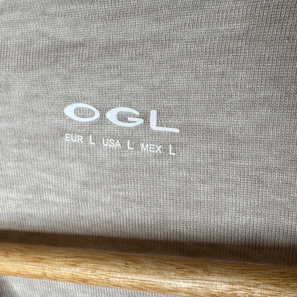 NEW OGL Merino Wool Tencel Drape Neck Long Sleeve Top Beige Large Built-in Bra - Picture 6 of 8